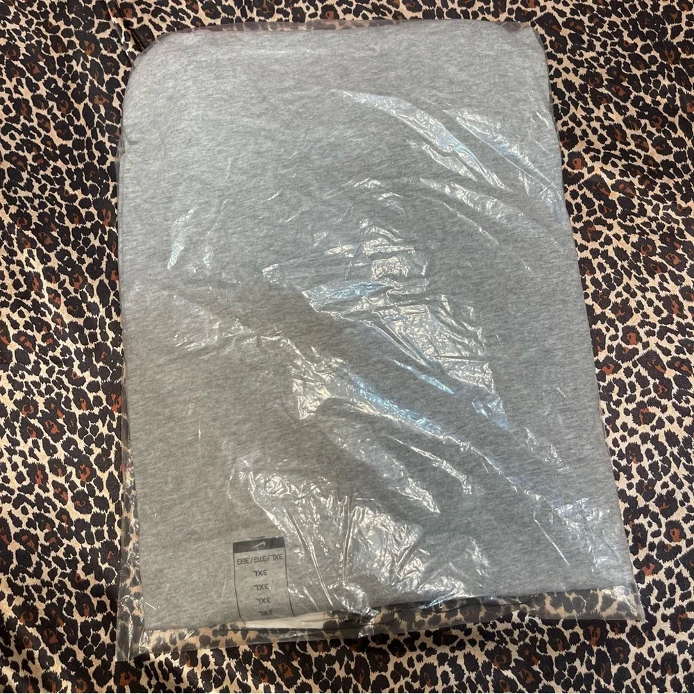 Nike Men's Heather Gray Short Sleeve Tee - Picture 10 of 12